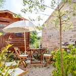 Stone House Harmony 아파트 Zrnovo