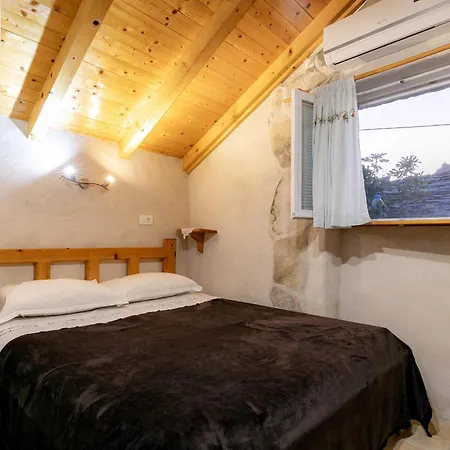 Stone House Harmony Apartment Zrnovo