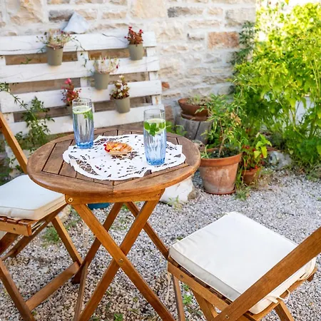 Stone House Harmony Apartamento Zrnovo