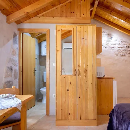 Stone House Harmony Apartment Zrnovo