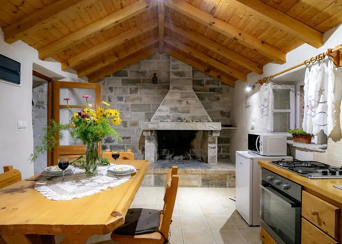 Stone House Harmony Apartman